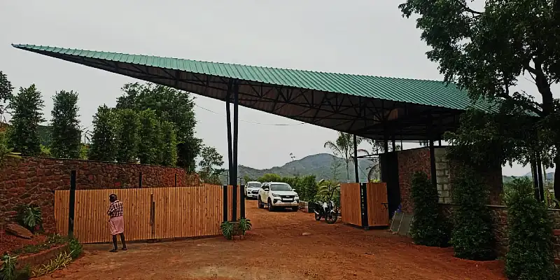 Aambal Entrance and Lily Canal Vista